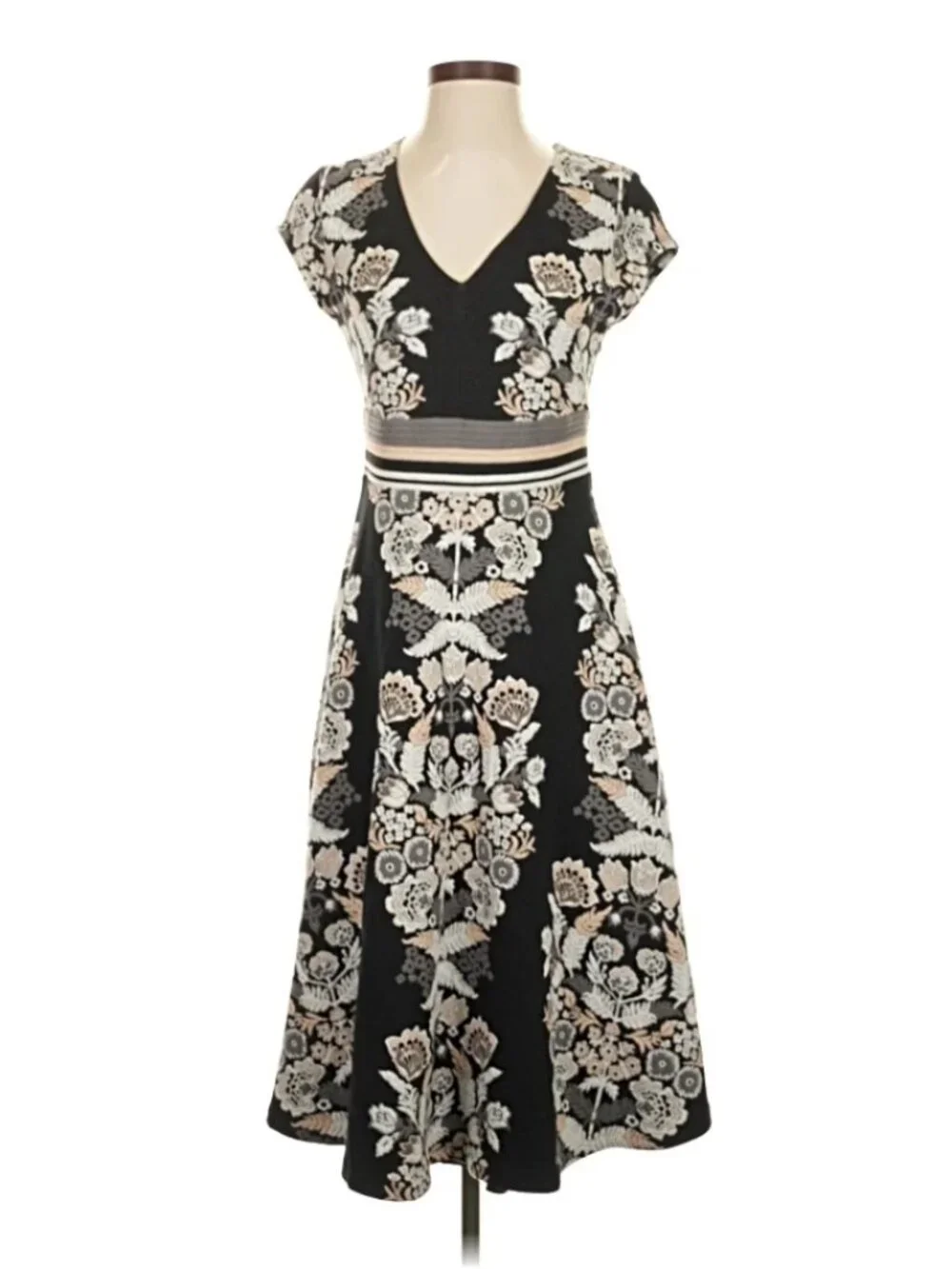 ETT TWA by Anthropologie Soiree Embroidered Midi Dress Size 4 Black - Picture 3 of 7